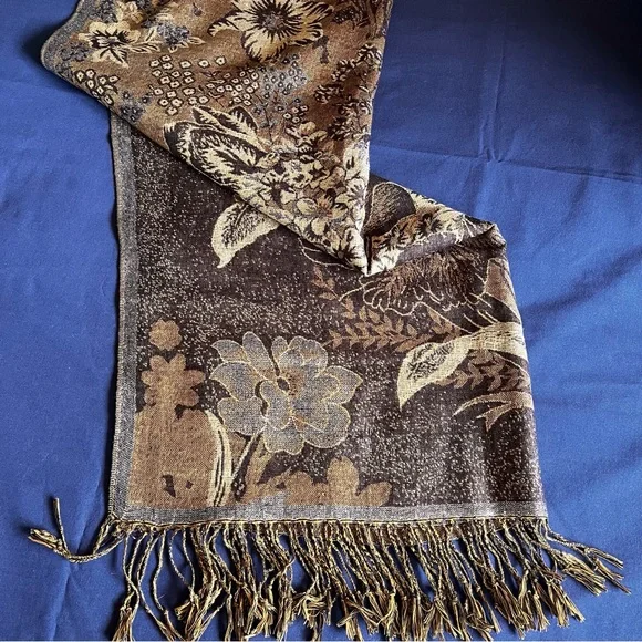 Elegant Black and Gold Floral Scarf/Wrap - Picture 7 of 7